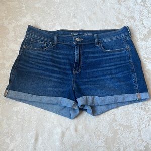 Old Navy Mid-Ruse Boyfriend Shorts